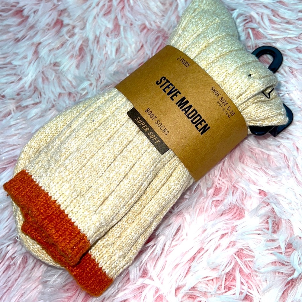 Steven Madden socks